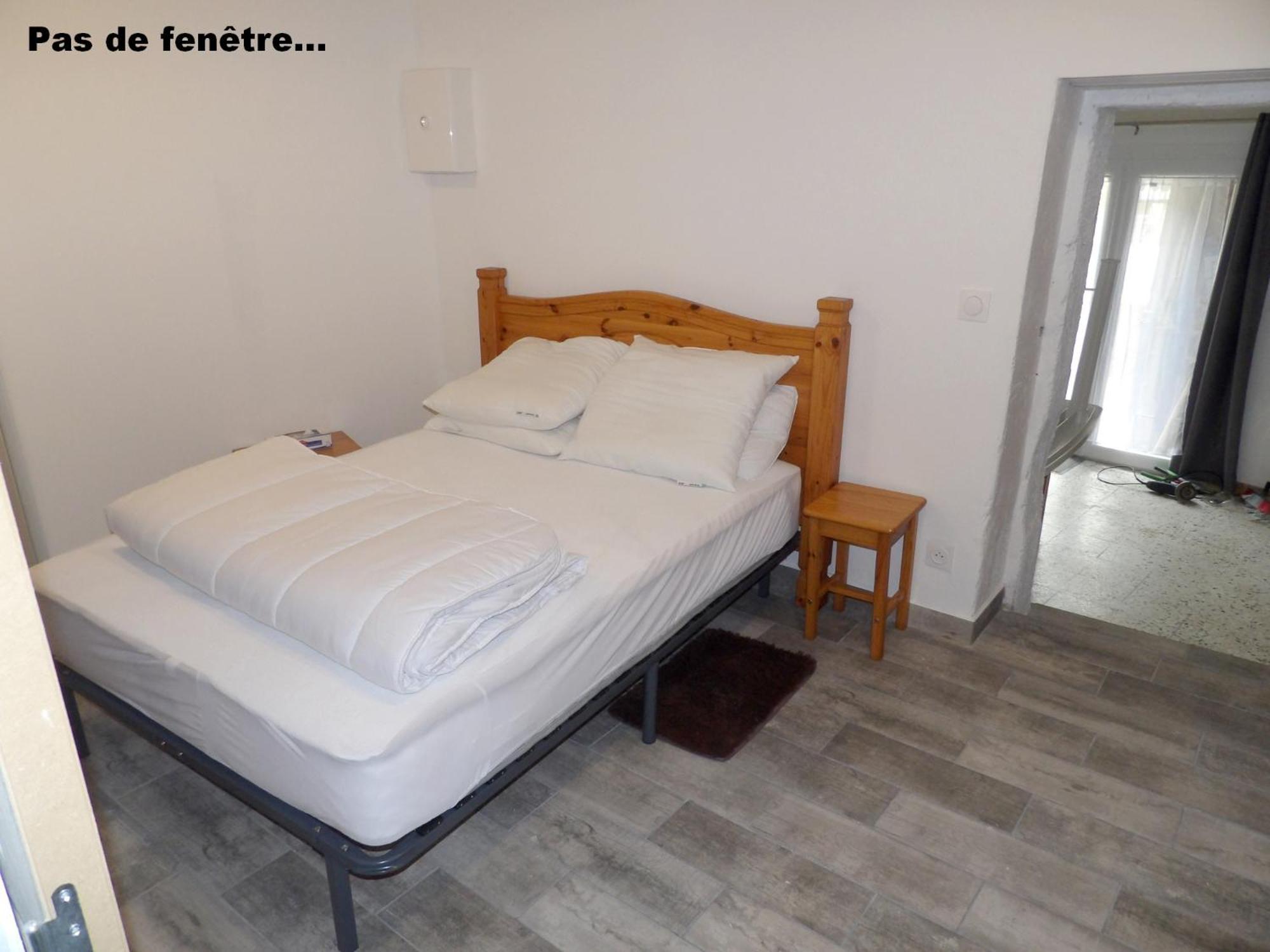 Studio Chez Steph Eyguières Εξωτερικό φωτογραφία