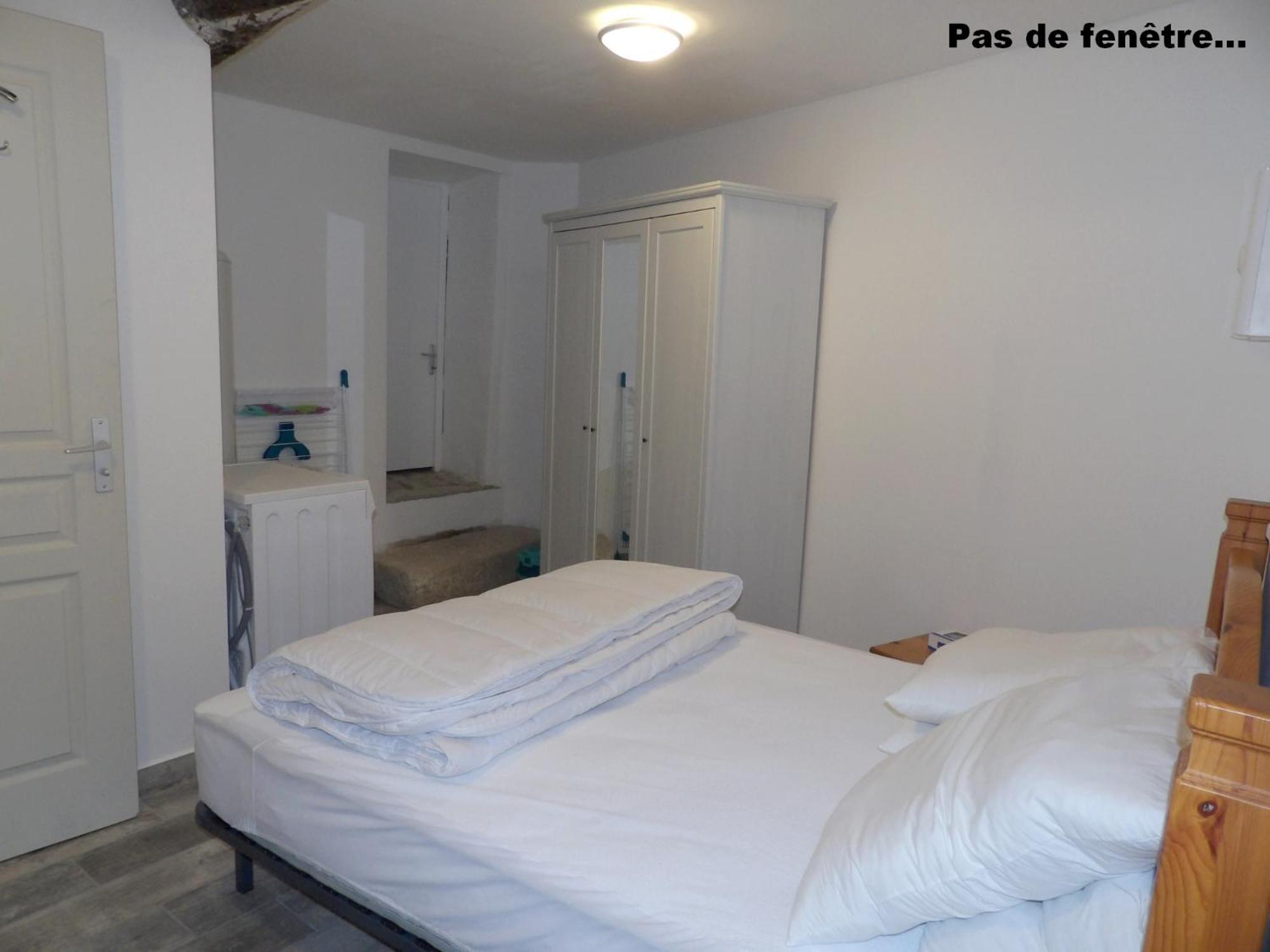 Studio Chez Steph Eyguières Εξωτερικό φωτογραφία
